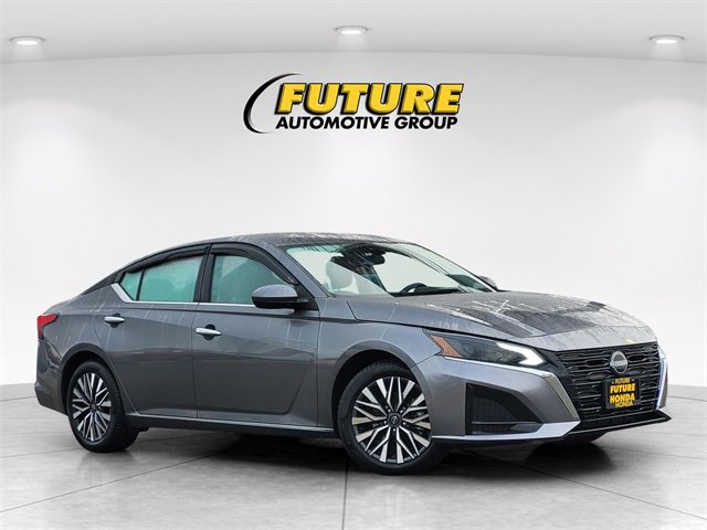 Used 2023 Nissan Altima 2.5 SV