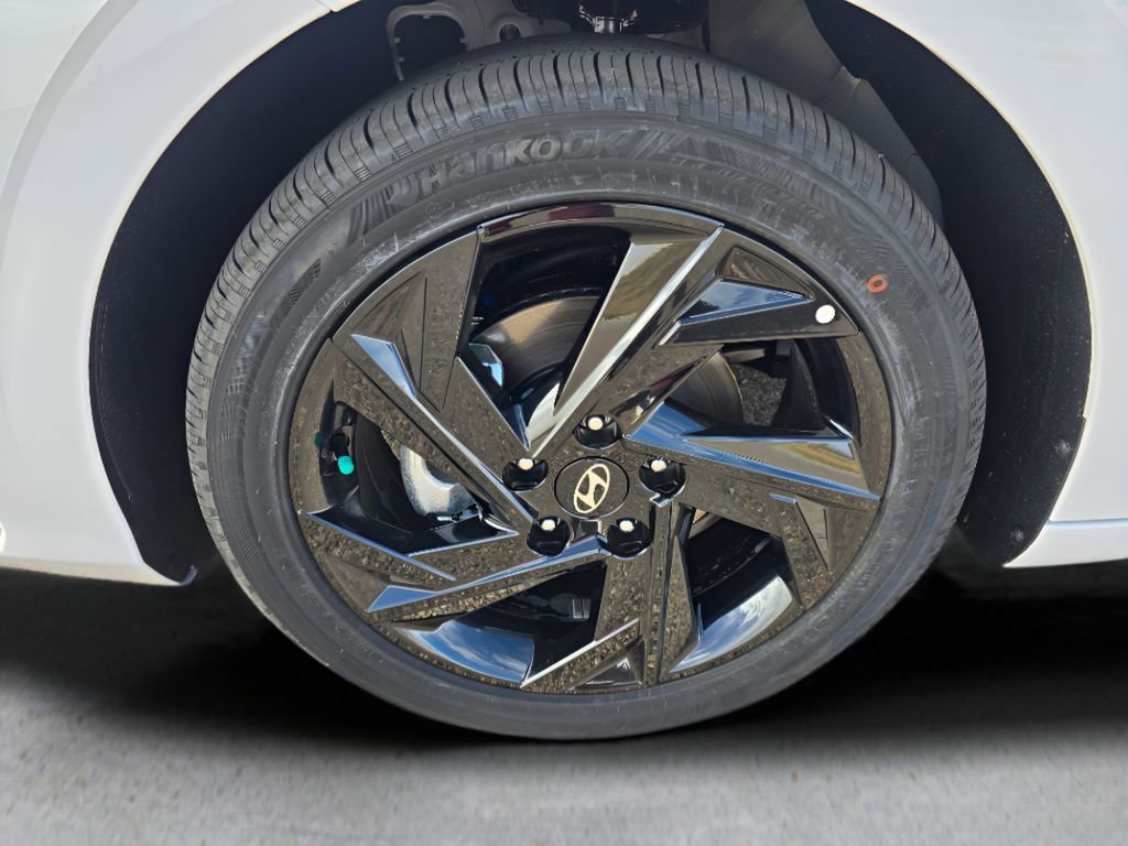 New 2026 Hyundai Elantra Sport image 9