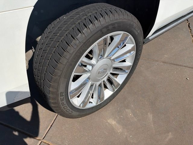 Used 2017 Cadillac Escalade Platinum AWD/4WD image 9