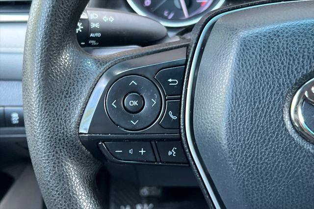 Certified 2018 Toyota Camry LE FWD image 23