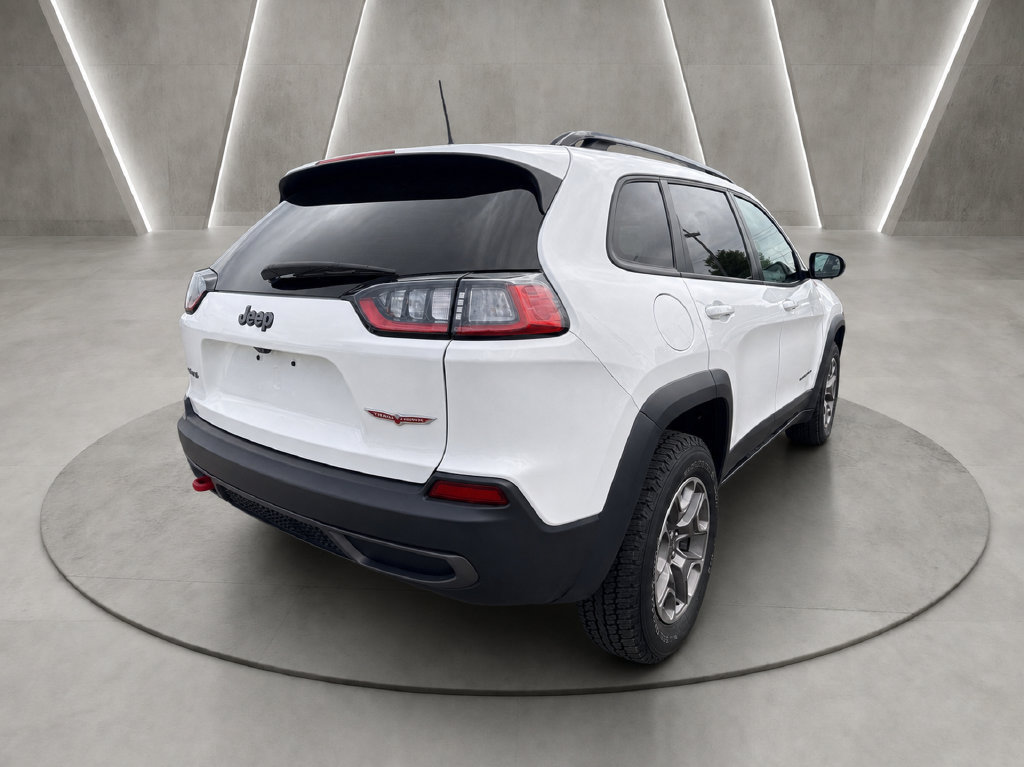 Used 2022 Jeep Cherokee Trailhawk w/ Comfort/Convenience Group AWD/4WD image 3
