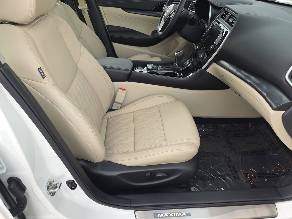 Used 2023 Nissan Maxima Platinum w/ Sport Mat Group FWD image 18