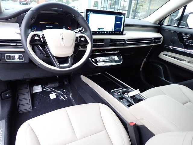 New 2026 Lincoln Corsair Premiere AWD/4WD image 17
