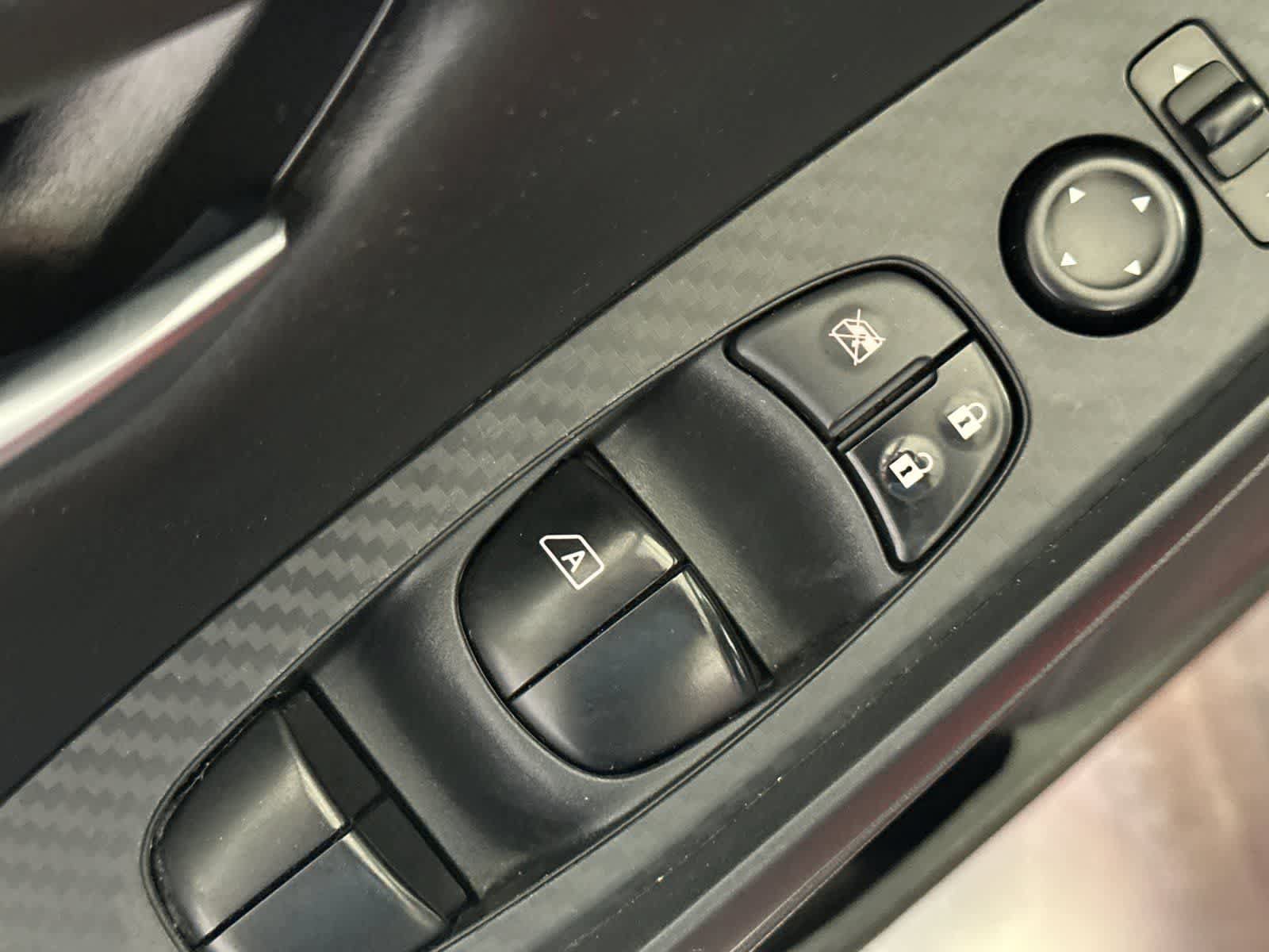 Used 2024 Nissan Sentra SV FWD image 14