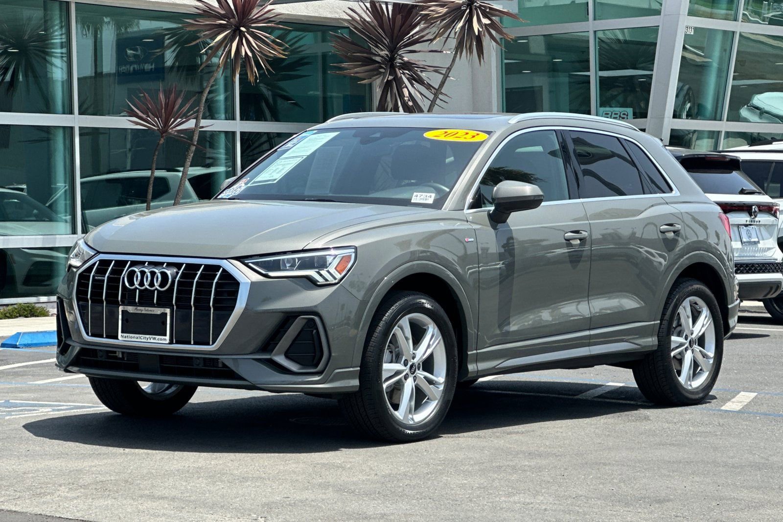 Used 2023 Audi Q3 2.0T Premium w/ Convenience Package AWD/4WD image 8