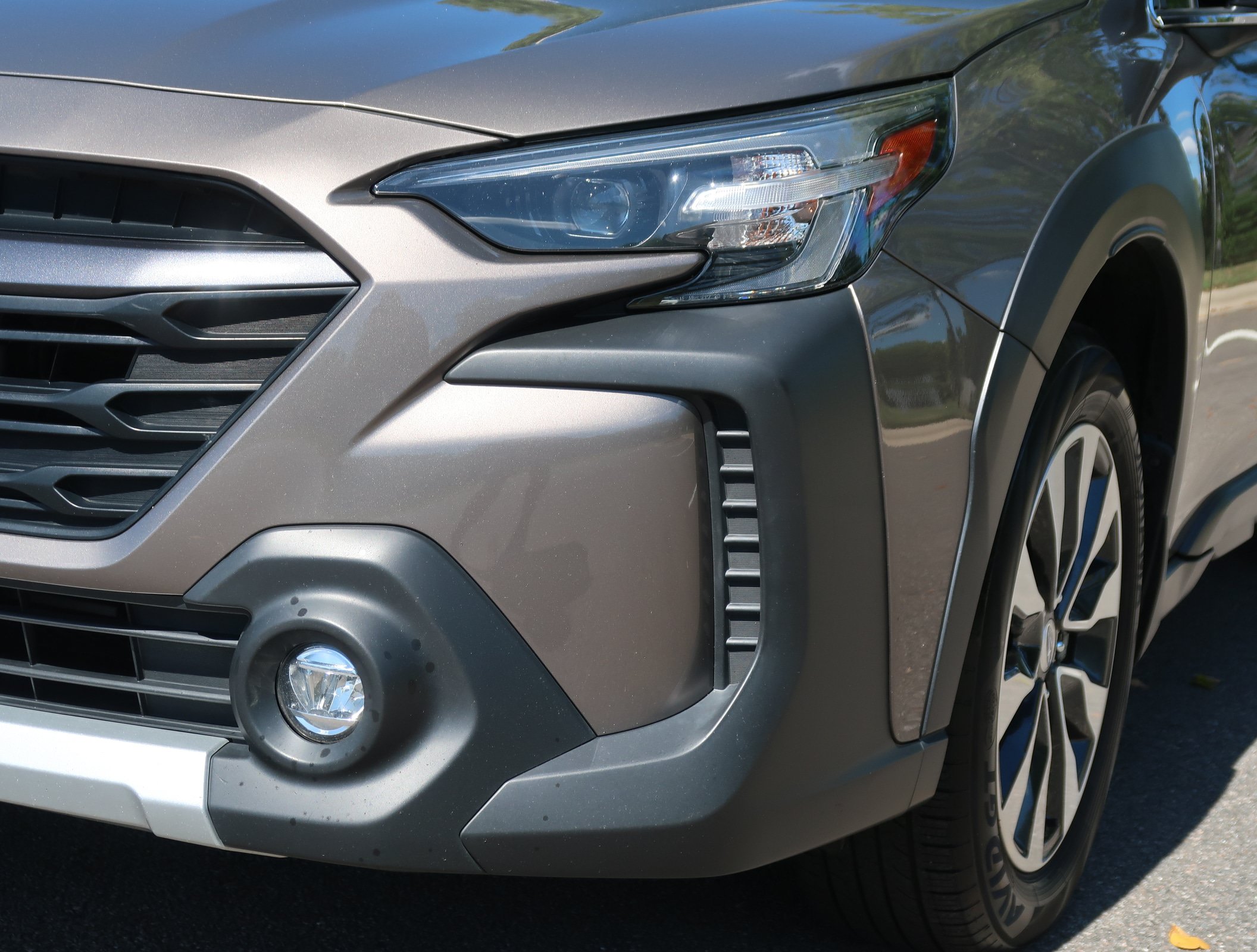 Used 2023 Subaru Outback Limited w/ Popular Package #2 AWD/4WD image 4