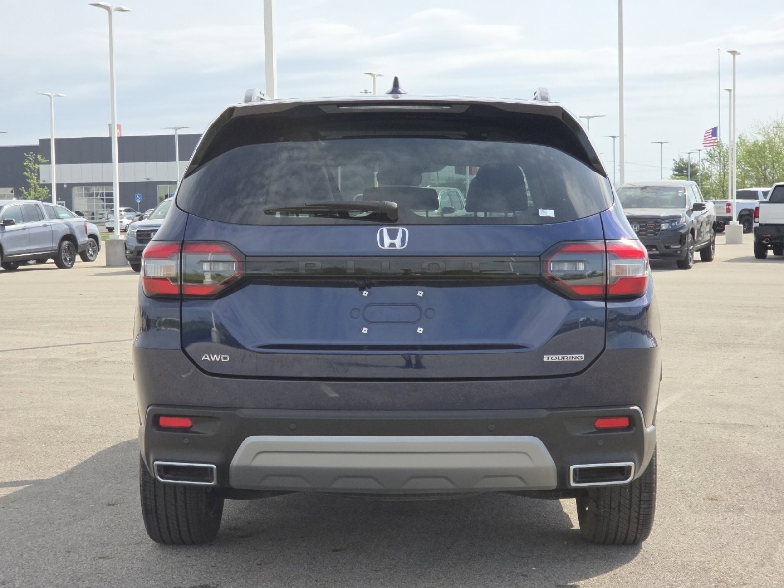 Used 2024 Honda Pilot Touring image 19