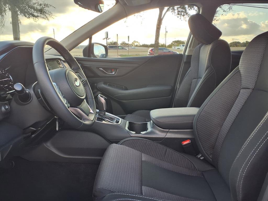 Certified 2025 Subaru Outback Premium image 3