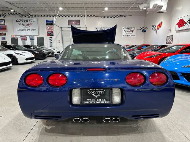 Used 2004 Chevrolet Corvette Coupe w/ Preferred Equipment Group RWD image 22