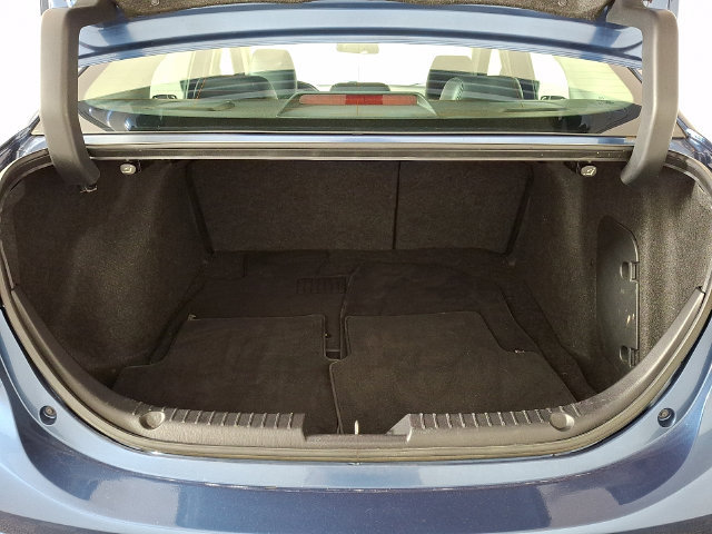 Used 2018 MAZDA MAZDA3 Touring FWD image 29