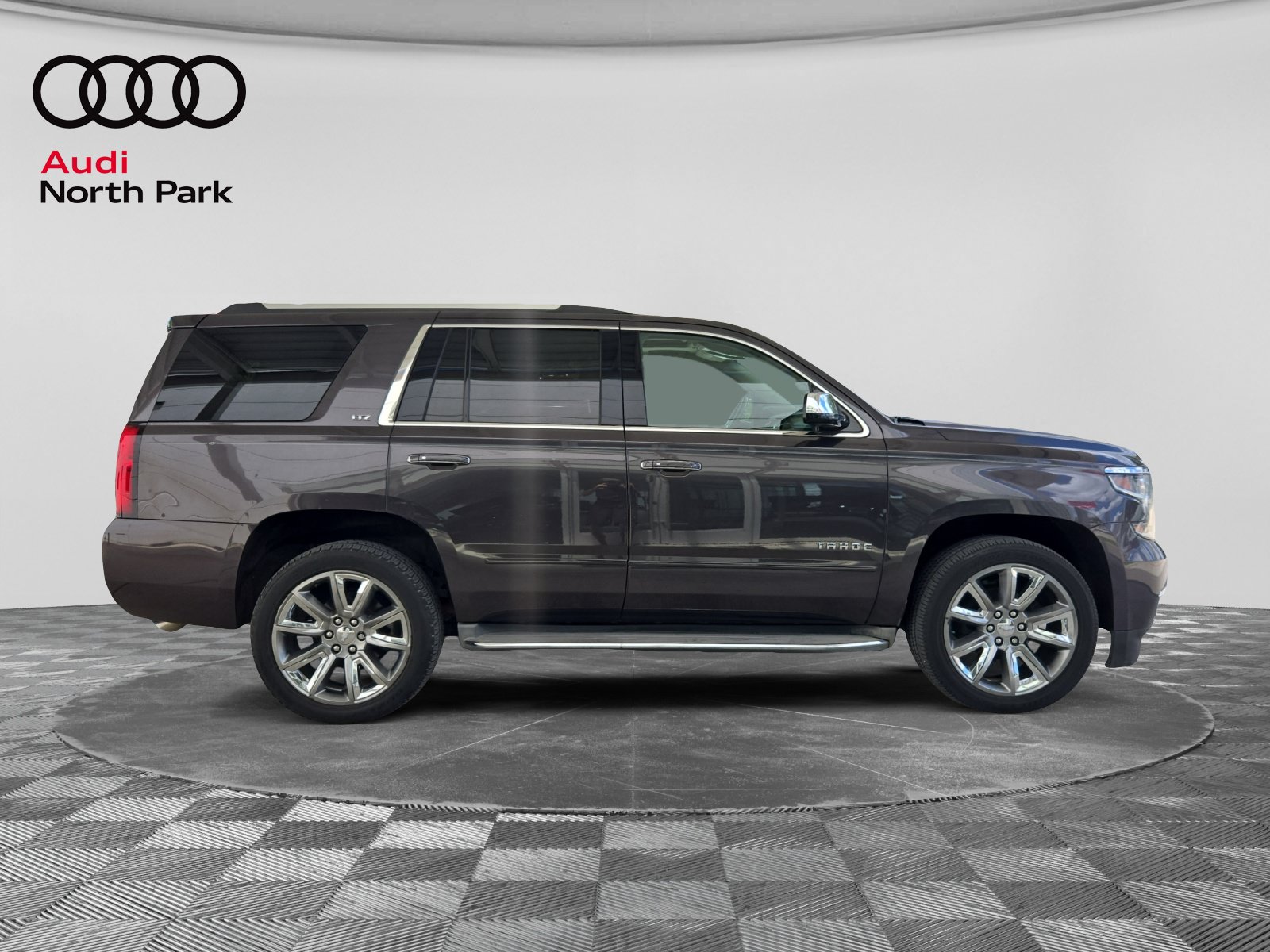 Used 2015 Chevrolet Tahoe LTZ w/ Max Trailering Package RWD image 6