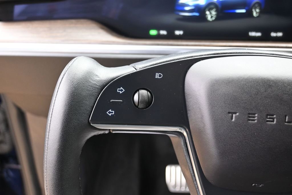 Used 2022 Tesla Model X image 20