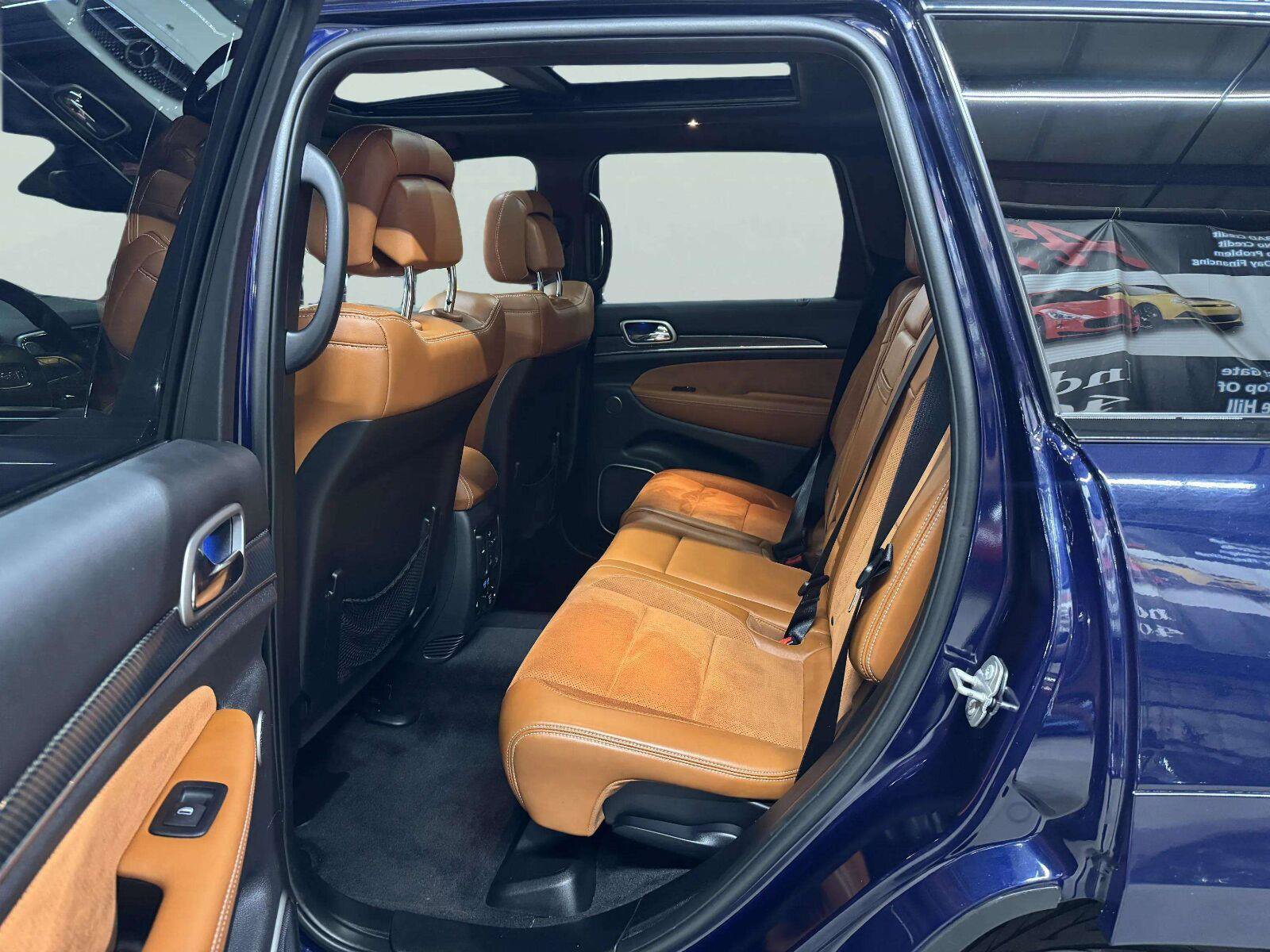 Used 2017 Jeep Grand Cherokee SRT AWD/4WD image 30