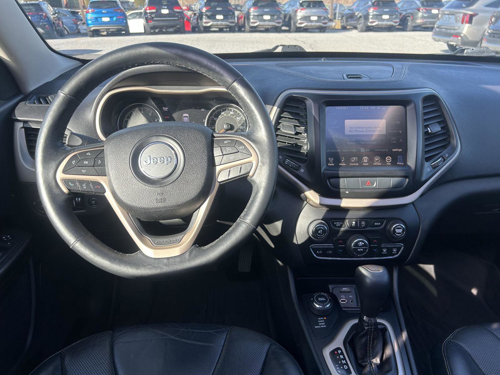 Used 2015 Jeep Cherokee Limited w/ Luxury Group image 13