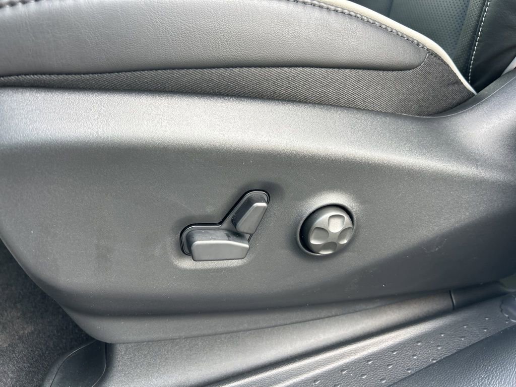 New 2026 Chrysler Pacifica Limited w/ S Appearance Package image 12