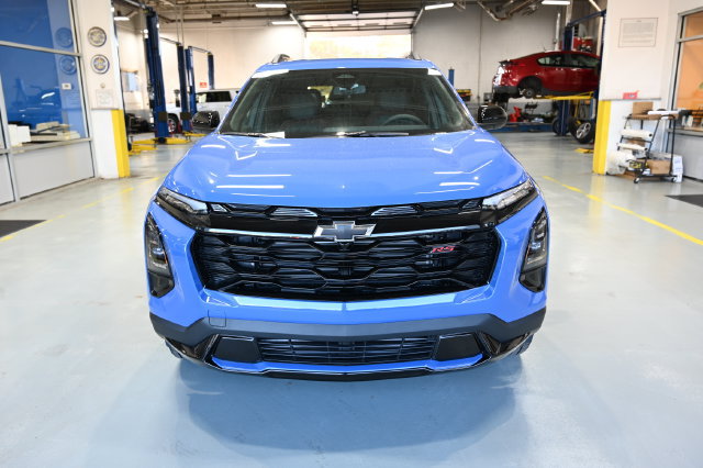 New 2027 Chevrolet Equinox RS w/ LPO, Floor Liner Package FWD image 2