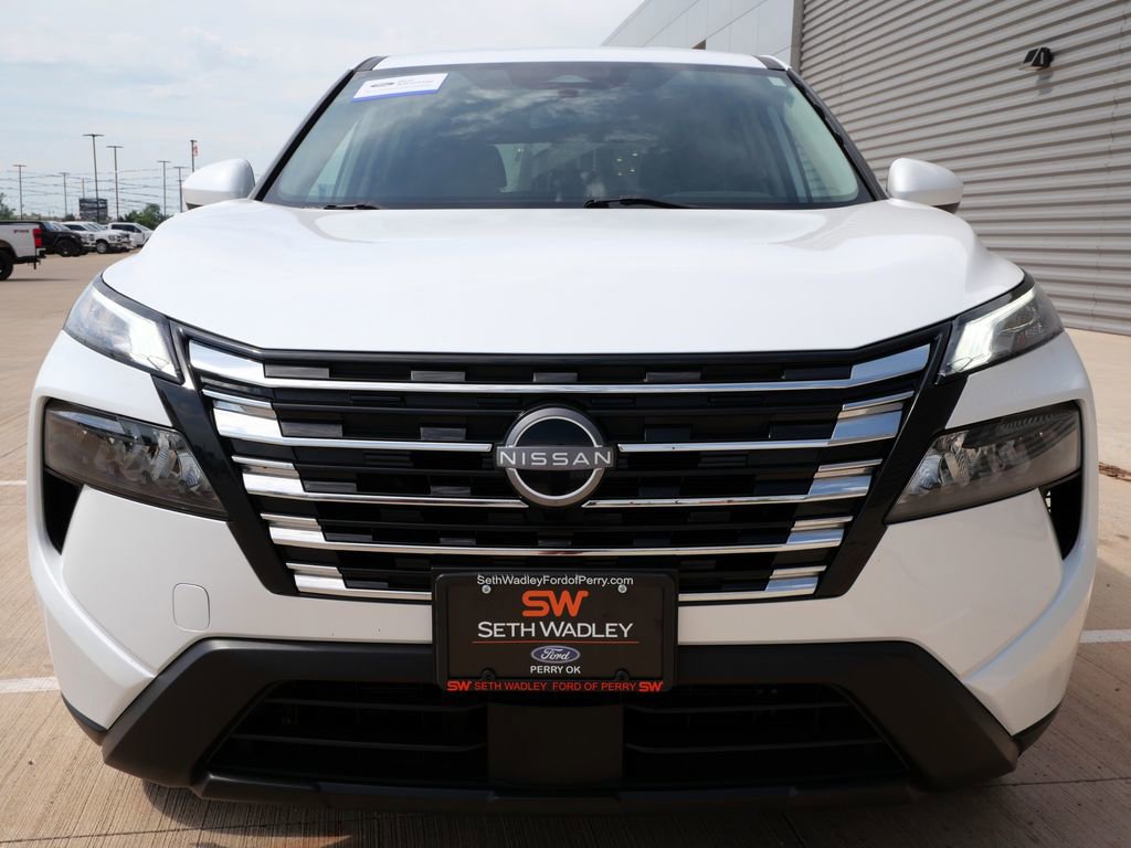Used 2024 Nissan Rogue SV AWD/4WD image 4