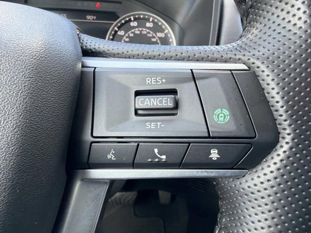 Used 2025 Mitsubishi Outlander SE FWD image 25