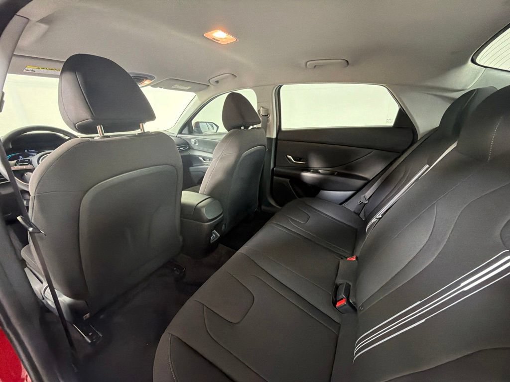 Certified 2025 Hyundai Elantra Hybrid FWD image 27