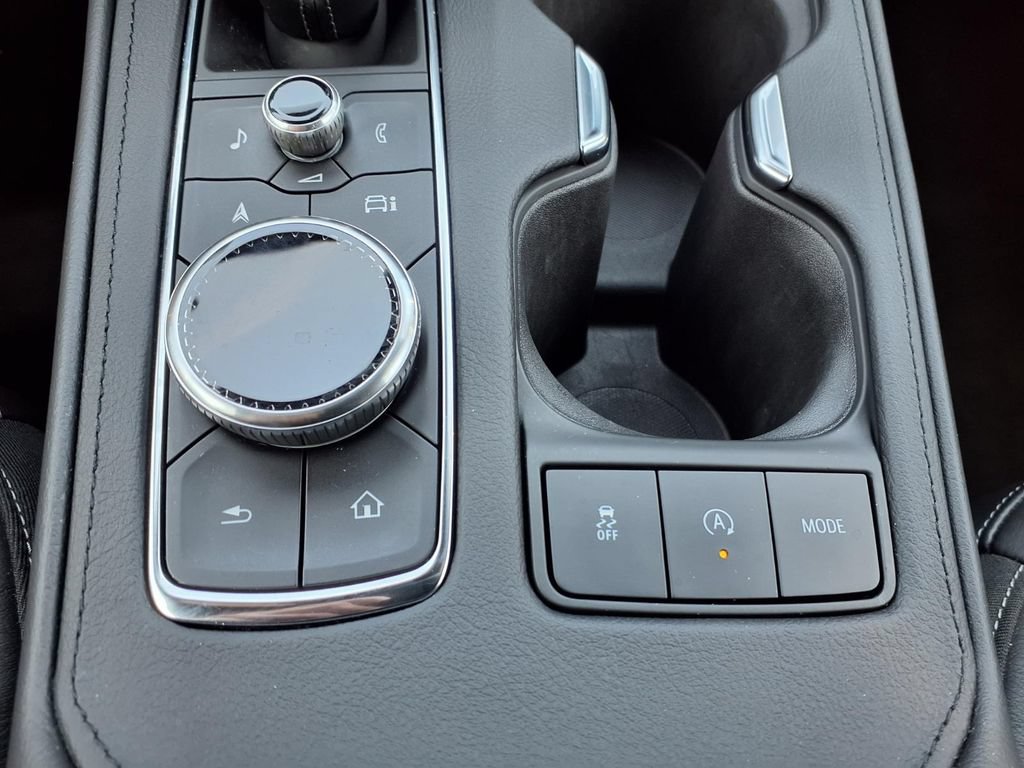Used 2024 Cadillac XT4 Premium Luxury w/ Cold Weather Package AWD/4WD image 10