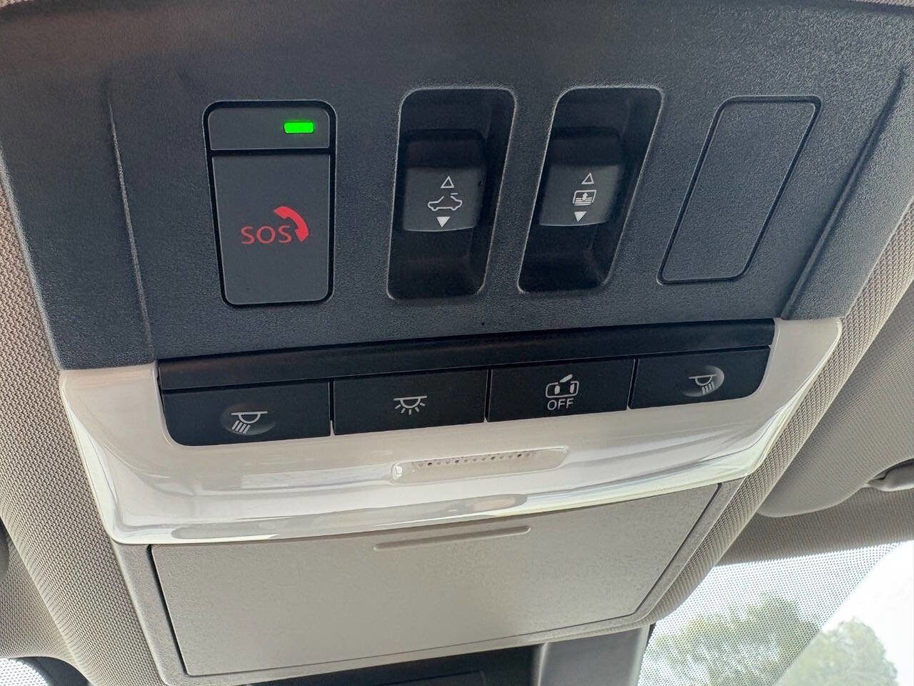 Used 2023 Nissan Rogue SL w/ SL Premium Package image 32