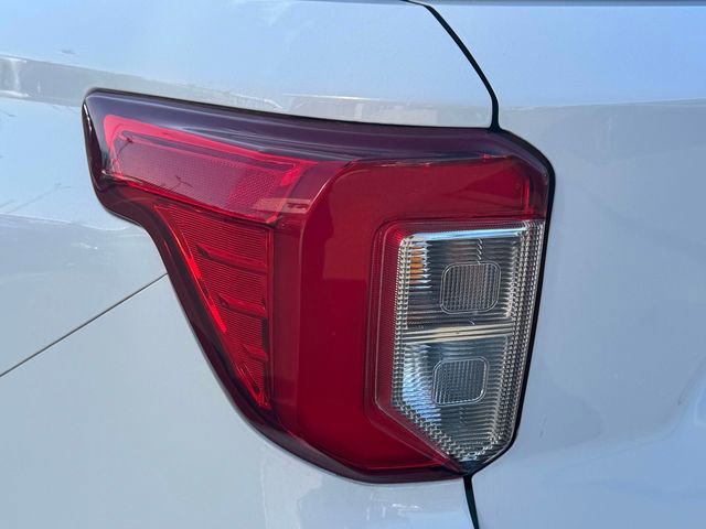 Used 2021 Ford Explorer XLT image 15