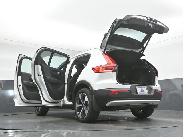 Used 2023 Volvo XC40 B4 Plus w/ Protection Package Premier image 54