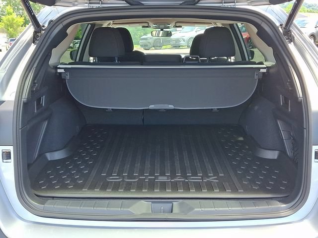 Used 2025 Subaru Outback Premium AWD/4WD image 31