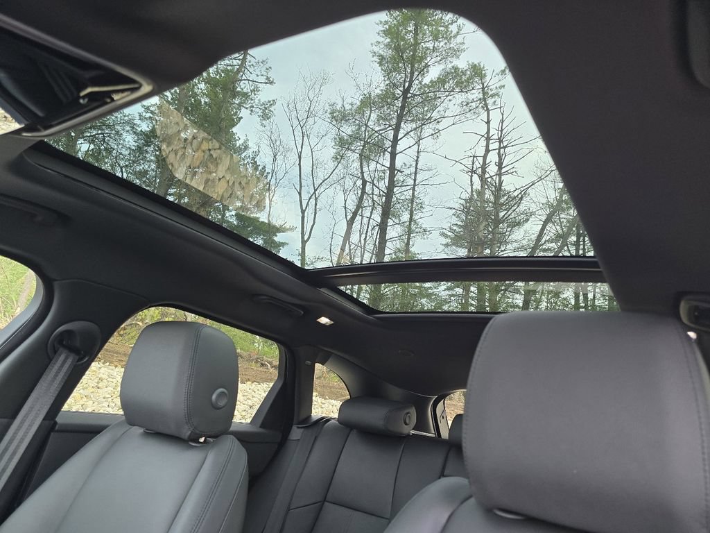 New 2026 Land Rover Range Rover Velar S AWD/4WD image 3