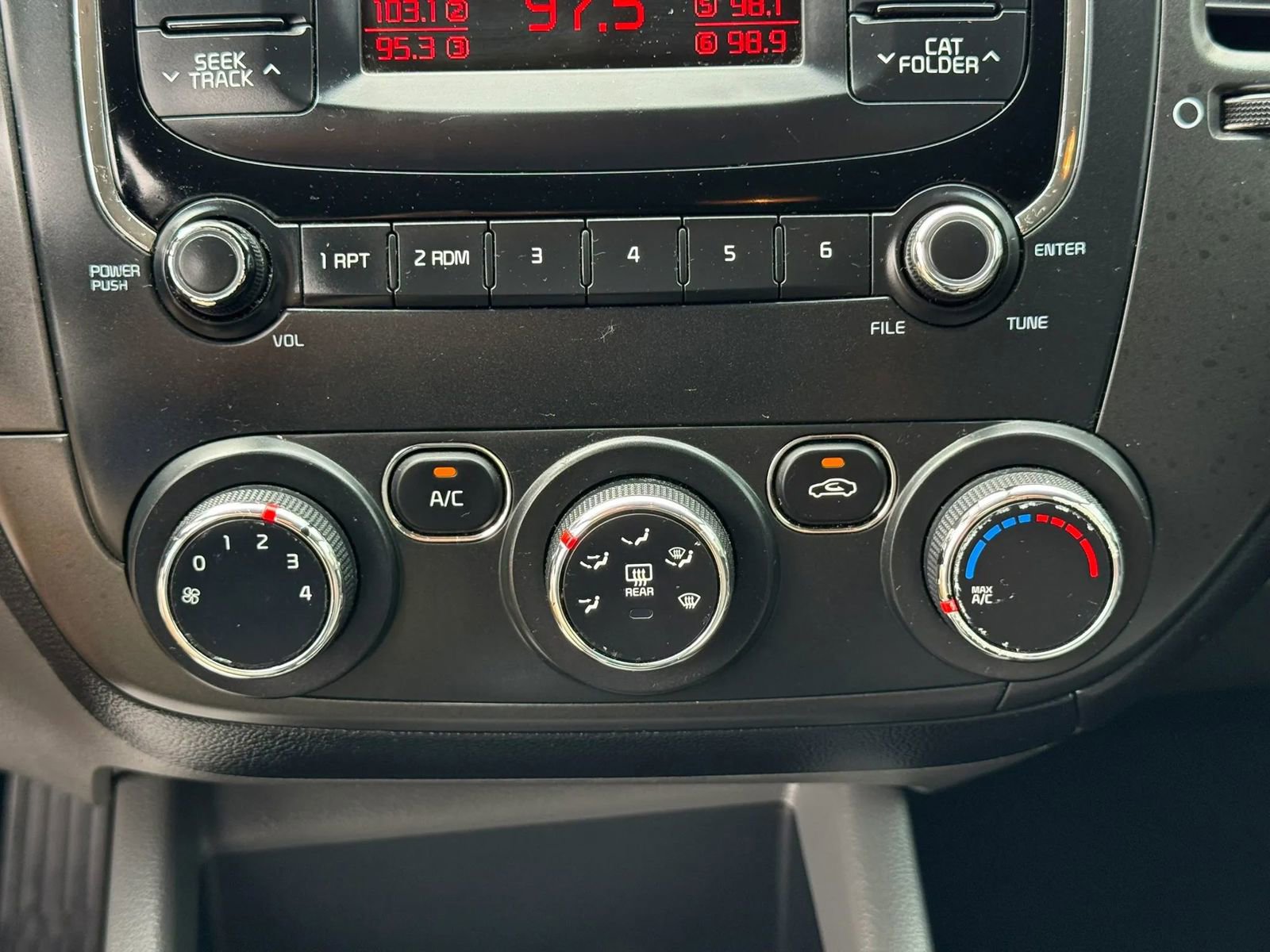 Used 2018 Kia Forte LX FWD image 19