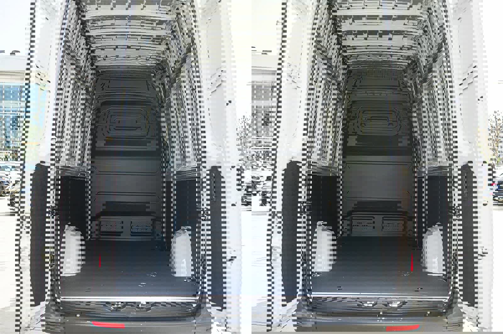 New 2024 Mercedes-Benz eSprinter 170 Cargo image 12