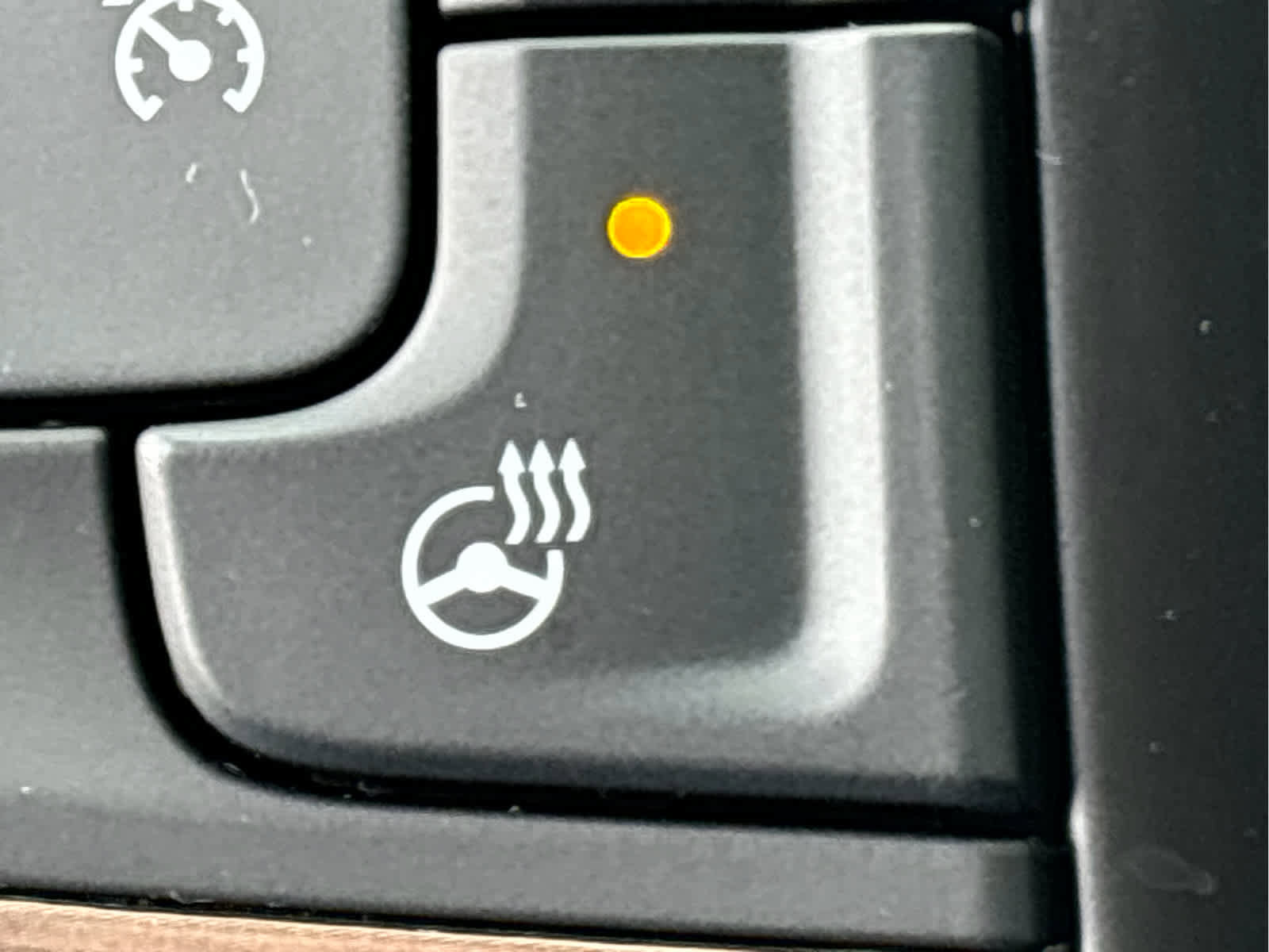 Certified 2023 Chevrolet Suburban High Country image 15