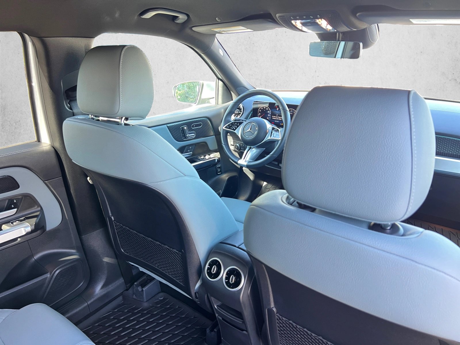 Certified 2026 Mercedes-Benz GLB 250 4MATIC image 26
