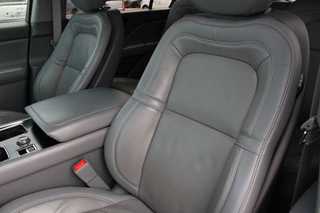 Used 2020 Lincoln Aviator Reserve w/ Elements Package Plus AWD/4WD image 5