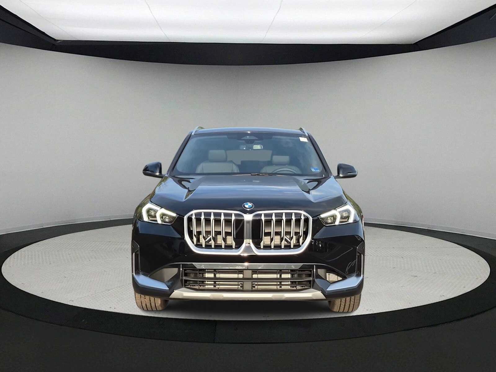 New 2027 BMW X1 xDrive28i AWD/4WD image 3