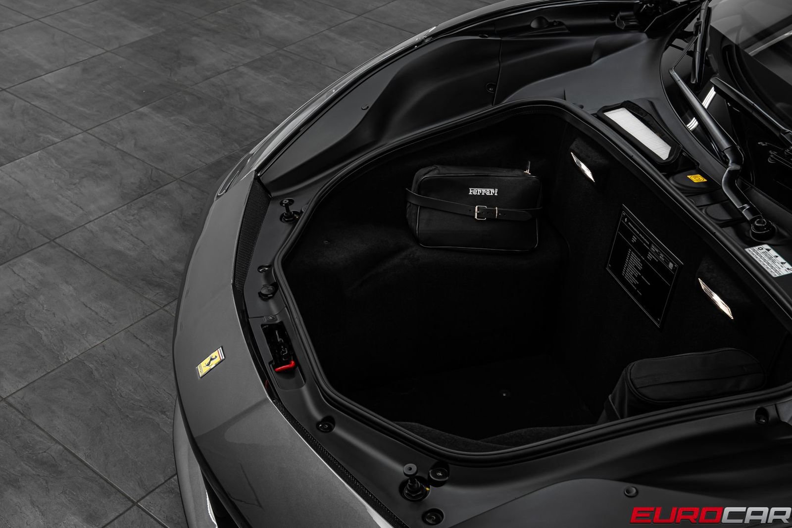 Used 2018 Ferrari 488 GTB RWD image 10