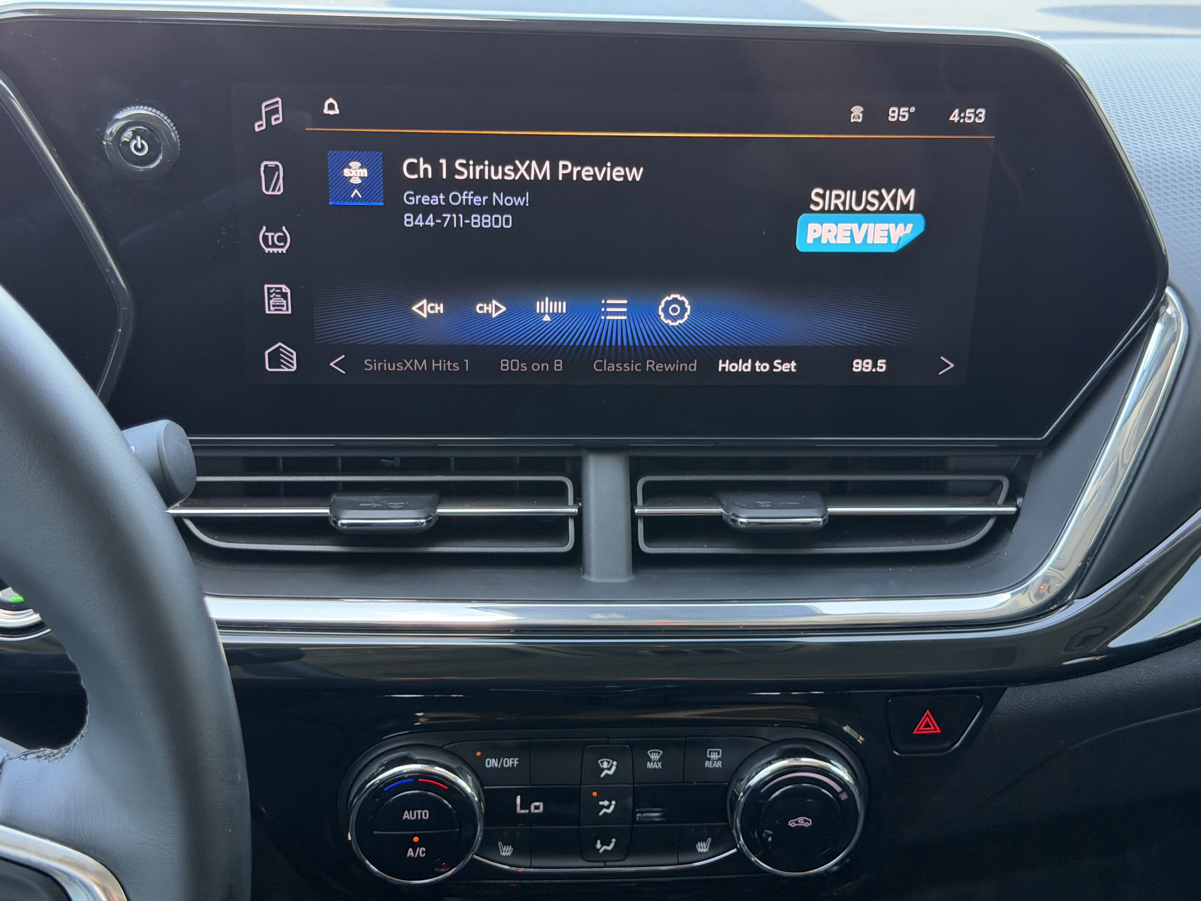 Used 2024 Chevrolet Trax ACTIV w/ Sunroof Package FWD image 23