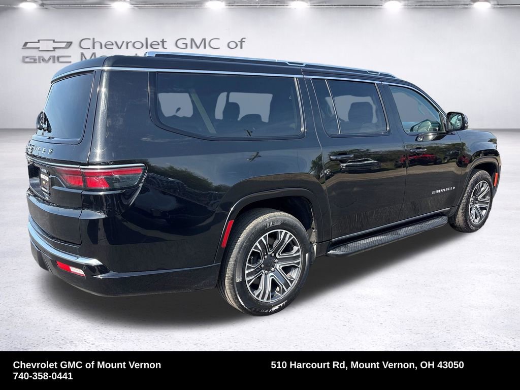 Used 2023 Jeep Wagoneer L Series II AWD/4WD image 5