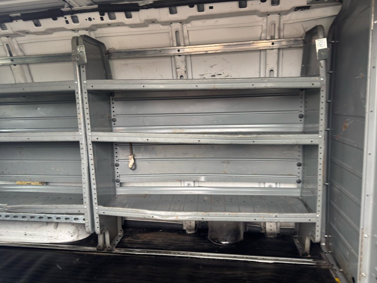 Used 2015 Chevrolet Express 3500 image 33