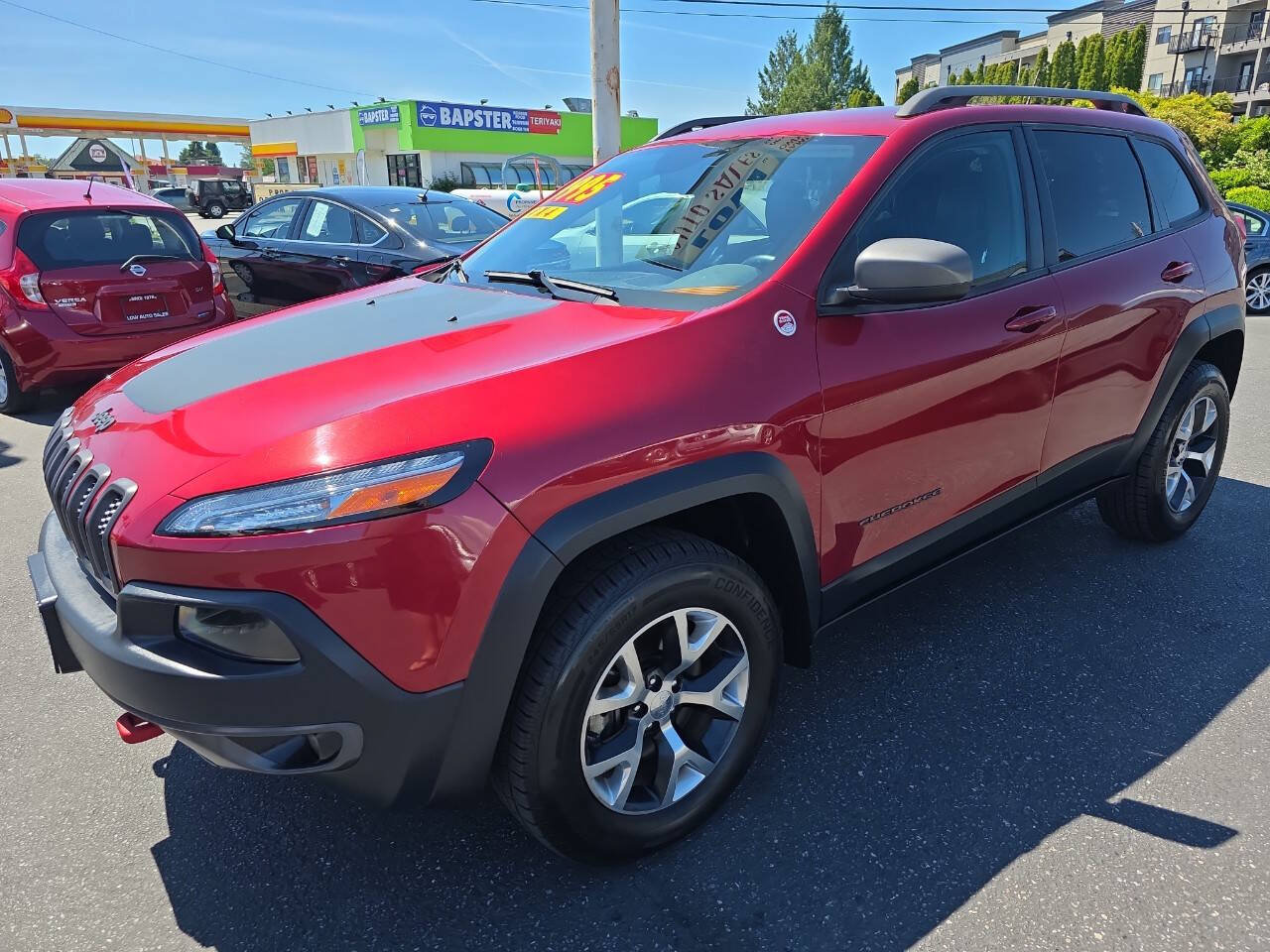 Used 2014 Jeep Cherokee Trailhawk w/ Comfort/Convenience Group AWD/4WD image 18