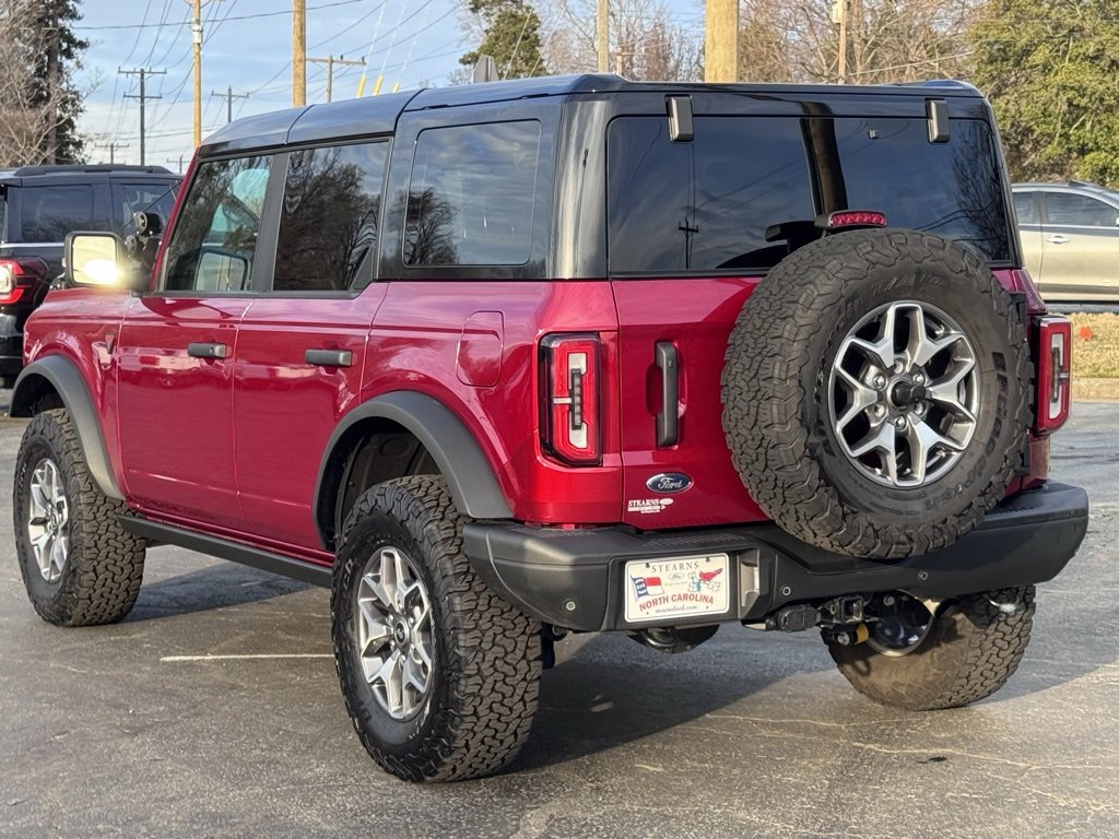 Used 2025 Ford Bronco Badlands image 16