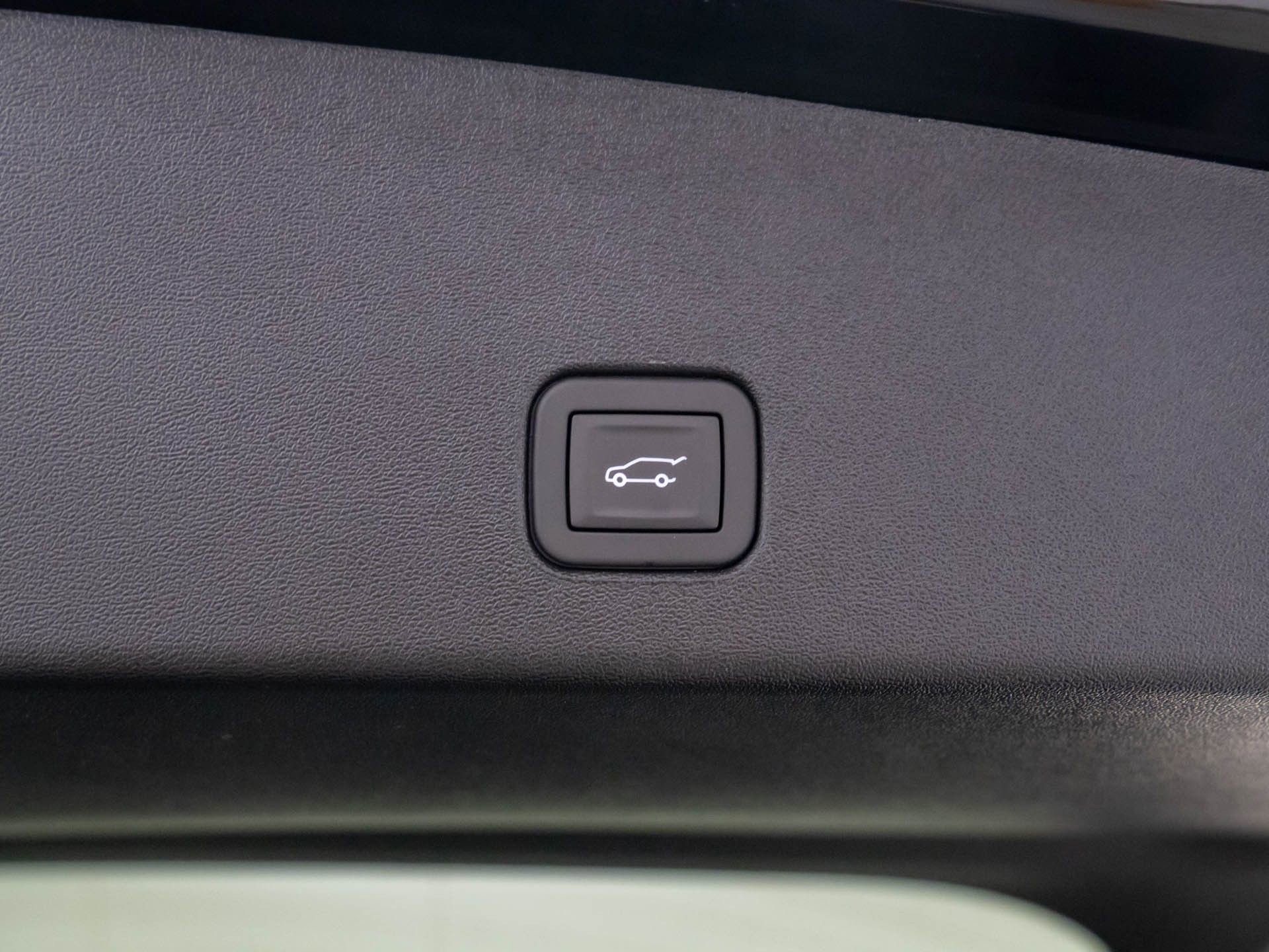 New 2026 Cadillac Optiq Sport 1 image 35