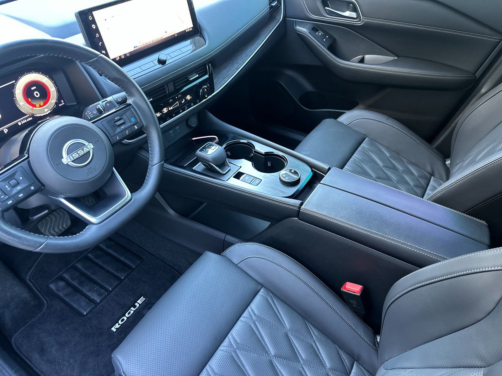 Used 2024 Nissan Rogue Platinum w/ Platinum Premium Package AWD/4WD image 9