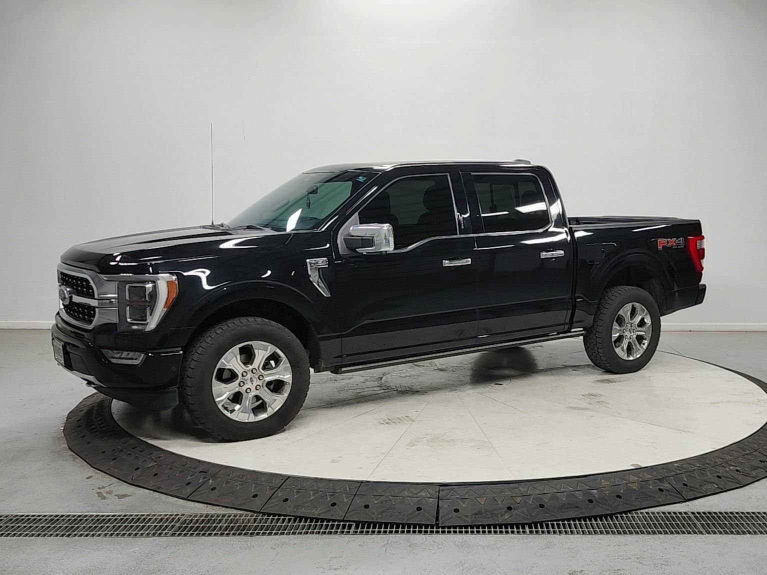 Used 2021 Ford F150 Platinum w/ Equipment Group 701A High AWD/4WD image 3