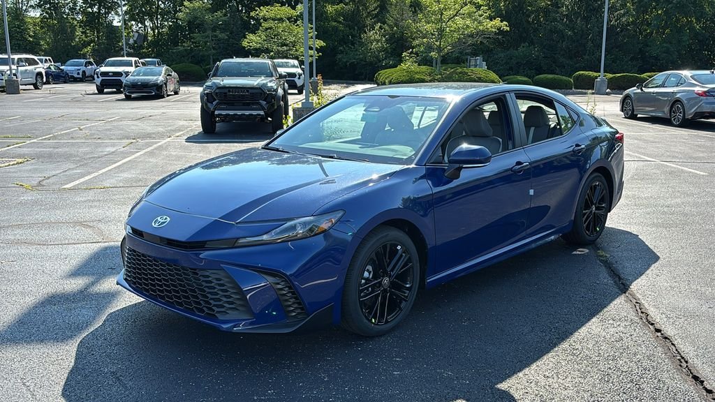 New 2026 Toyota Camry SE w/ Convenience Package FWD image 3