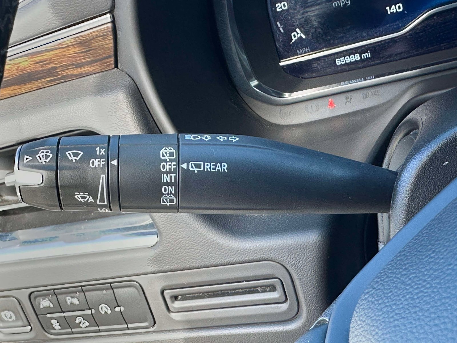 Certified 2023 Chevrolet Suburban Premier image 20