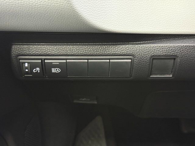 Used 2024 Toyota Corolla SE w/ SE Convenience Package FWD image 10