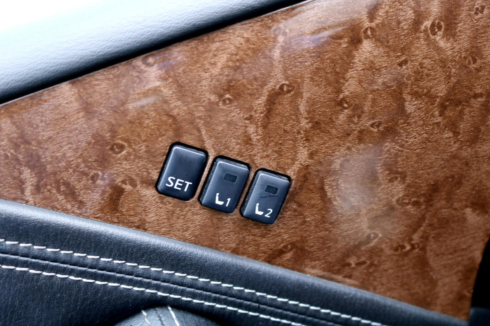 Used 2017 INFINITI QX80 4WD image 15