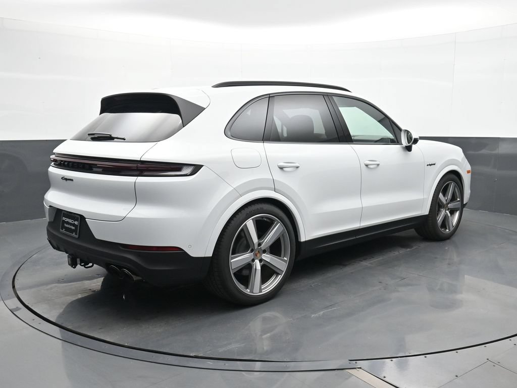 Certified 2025 Porsche Cayenne E-Hybrid AWD/4WD image 23