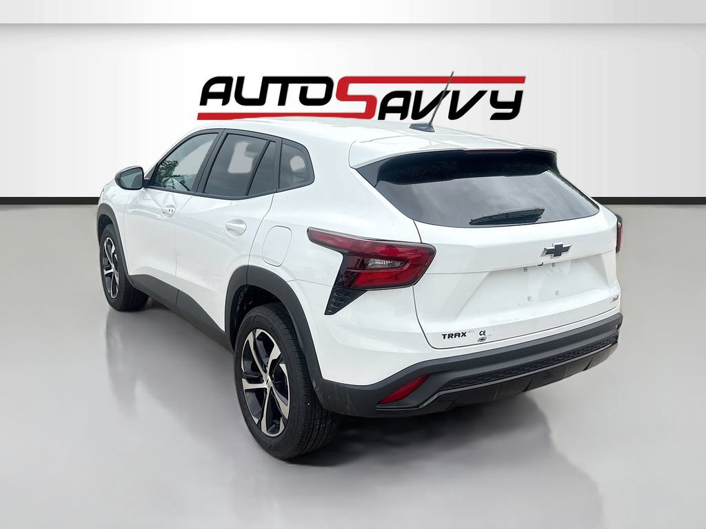 Used 2026 Chevrolet Trax RS FWD image 5